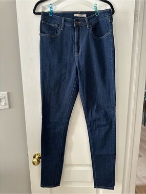 Levi’s high rise skinny jeans dark blue